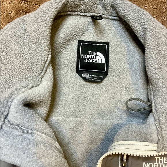 Women’s Vintage North Face Jacket - Picture 6 of 6